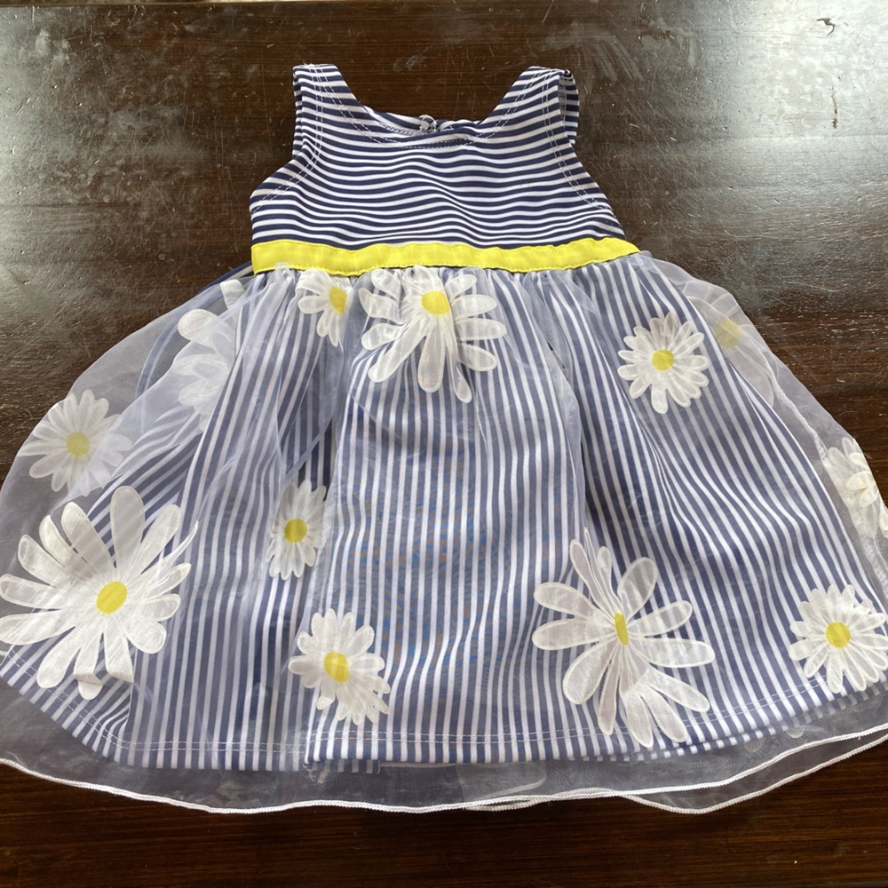 Youngland Baby Daisy dress